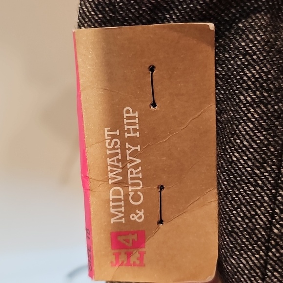 Mossimo Mid Waist & Curvy Fit Boot Cut Pant Size 18 NWT - Picture 4 of 9